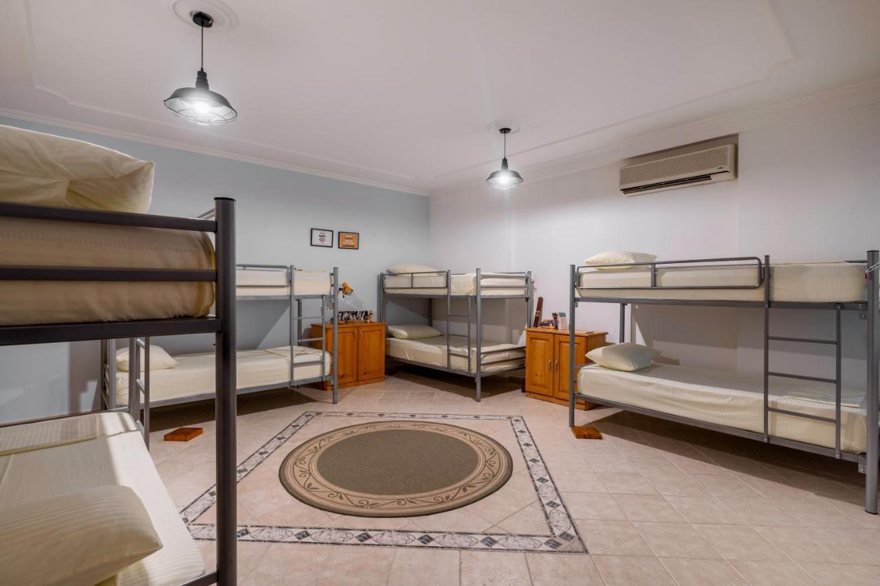 Hostel Nena Semi Τίρανα Εξωτερικό φωτογραφία
