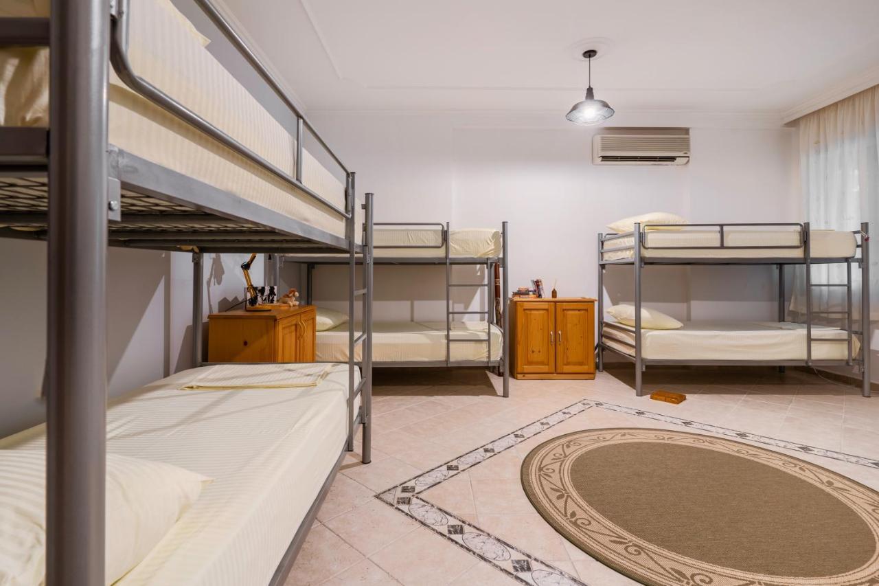 Hostel Nena Semi Τίρανα Εξωτερικό φωτογραφία