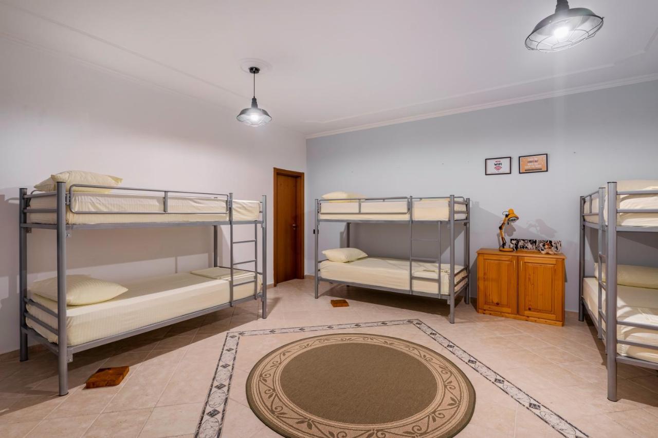 Hostel Nena Semi Τίρανα Εξωτερικό φωτογραφία