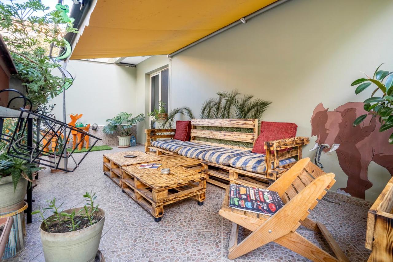 Hostel Nena Semi Τίρανα Εξωτερικό φωτογραφία
