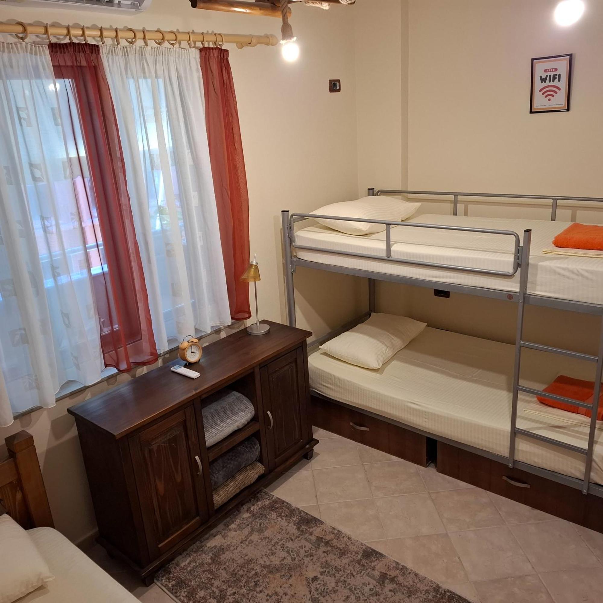 Hostel Nena Semi Τίρανα Εξωτερικό φωτογραφία